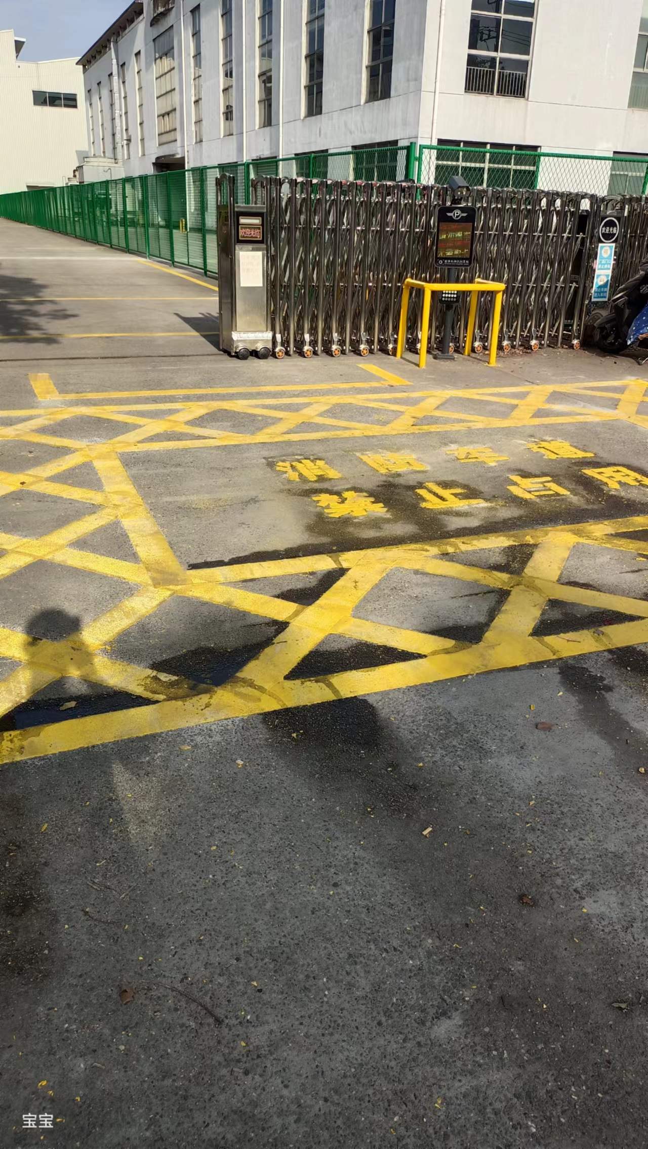 潭牛镇马路划线